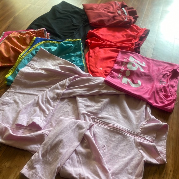 Exercise 🏋🏽 clothes bundle! - Picture 4 of 4